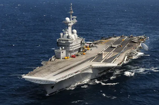 The aircraft carrier Charles de Gaulle (CVN R91) left Toulon naval base on October 16 with its full crew and airwing onboard (Rafale, Super-Etendard Modernisé, Hawkeye, Dauphin helicopter). The training will focus mainly on the validation of pilot skills in two consecutive phases.