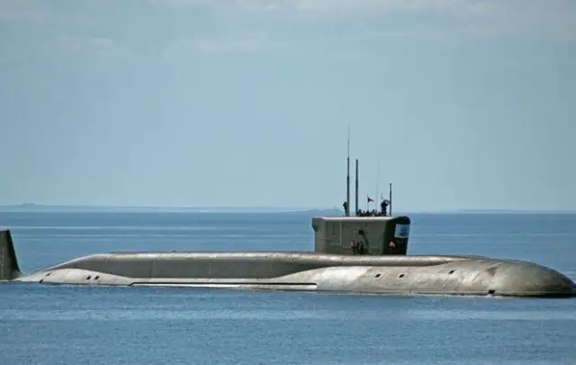 Russia's third Borey-class nuclear-powered ballistic missile submarine, the Vladimir Monomakh, was officially inducted in the Russian Navy on Friday, the Sevmash shipyard reported. "The ceremony of raising the Russian Navy colors on the Vladimir Monomakh submarine on Friday, December 19, at Sevmash," the shipyard's press-service said in a statement. 
