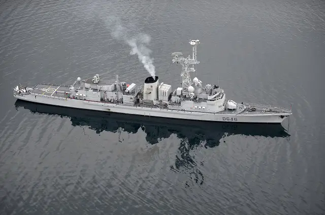 Since January 30, 2015, the French Navy Georges Leygues class anti-submarine frigates Primauguet and Latouche-Treville participate in the combined training "Submarine Command Course 2015" in Norway. Involving a dozen frigates and submarines from several NATO countries (Norway, Denmark, the Netherlands, Great Britain and France), this annual coalition exercise helps develop the interoperability of European navies in the fields of anti-submarine warfare (ASW) and train submarine crews when faced with attacks from surface ships.