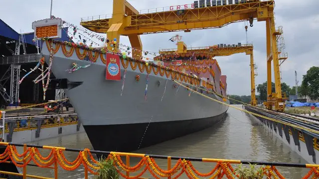 The Fourth Kamorta class Anti Submarine Warfare (ASW) Corvette (Project-28), christened ‘Kavaratti’, was launched today at a glittering ceremony held at Garden Reach Shipbuilders and Engineers Ltd (GRSE), Kolkata. The Hon’ble Raksha Rajya Mantri, Shri Rao Inderjit Singh was the Chief Guest at the occasion. In keeping with the nautical traditions, the ship was launched by Smt Manita Singh, wife of the Hon’ble Raksha Rajya Mantri. After an invocation to the Gods was recited, Smt Manita Singh broke a coconut on the Ship’s Bow, named the ship and wished her future crew good luck. 
