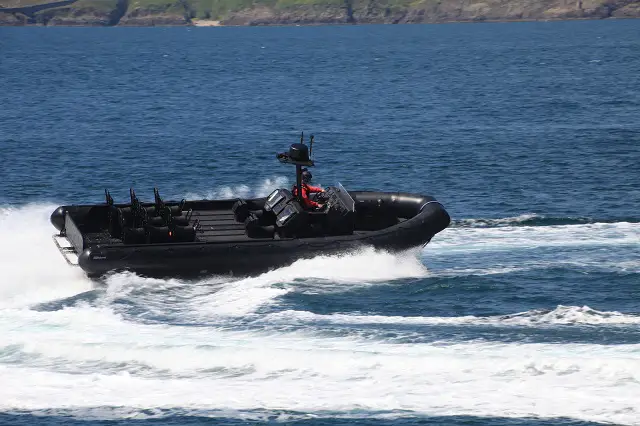 French counter Admiral Olivier Coupry announced Tuesday, May the 20th, that the new French Navy Commando boat, ECUME, has been admitted to active service. This formal acceptance allows the new Zodiac Hurricane® ZH-930, manufactured by ZODIAC MILPRO, to be deployed on the field and launches the delivery of the 15 ECUME boats before the end of the year 2015. 