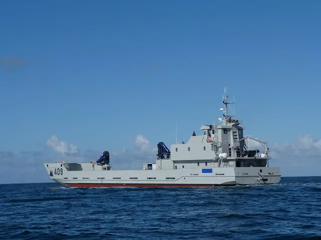 French Shipyard PIRIOU has just delivered a 50 m LCT (Landing Craft Tank) to the Moroccan Royal Navy (MRN). The LCT was ordered in 2015 and built in France. The flag raising ceremony took place on July 25th.