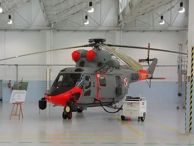 PZL-Swidnik, a Leonardo-Finmeccanica company, handed over of the first two out of five modernized W-3RM Anakonda helicopters to the Polish Navy on June 27th. PZL-Swidnik developed and produced W-3RM Anakonda helicopter, which is in service of the Polish Navy. Polish seamen use six such machines and two W-3 helicopters in transport version.