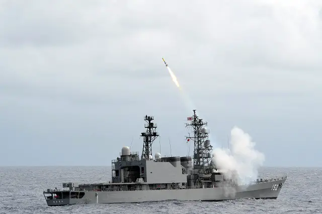 The Japan Maritime Self-Defense Force (JMSDF) appointed Commander Miho Otani as the commanding officer aboard Asagiri-class destroyer Yamagiri (DD-152) on 29 February 2016. Cmdr. Otani becomes the first woman to command a major surface combatant ship in the JMSDF.