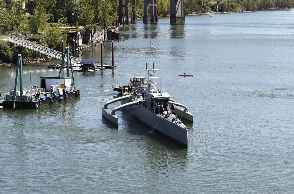 US Navy sea Hunter