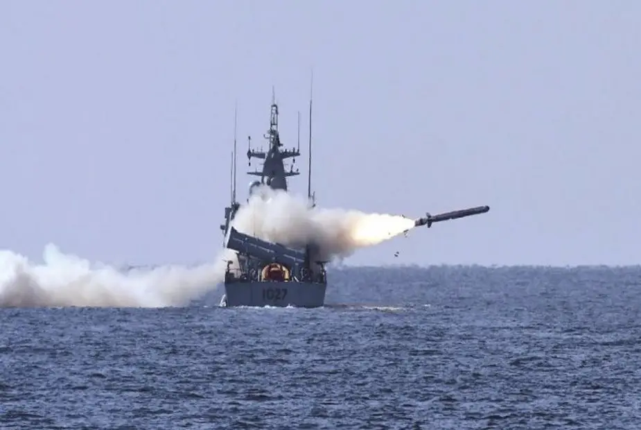 Pakistan Navy test fired a new shipborne cruise missile in the Arabian Sea