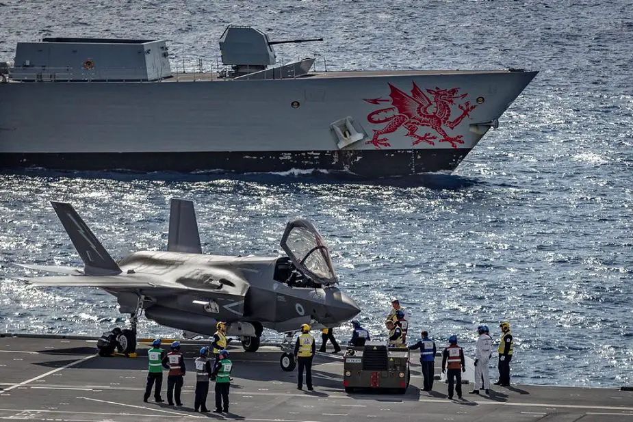 British Navy aircraft carrier HMS Queen Elizabeth sails for F 35B jet trials in UK waters 925 002