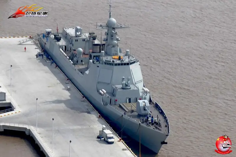 Type_052D_destroyer_Kunming_class_Luyang_III_DDG_PLAN_chinese_navy_001.jpg