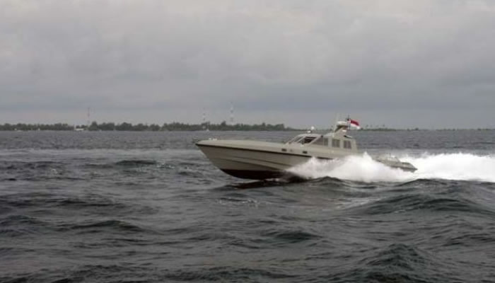 vitesse mark ii interceptor combat boat high speed fast