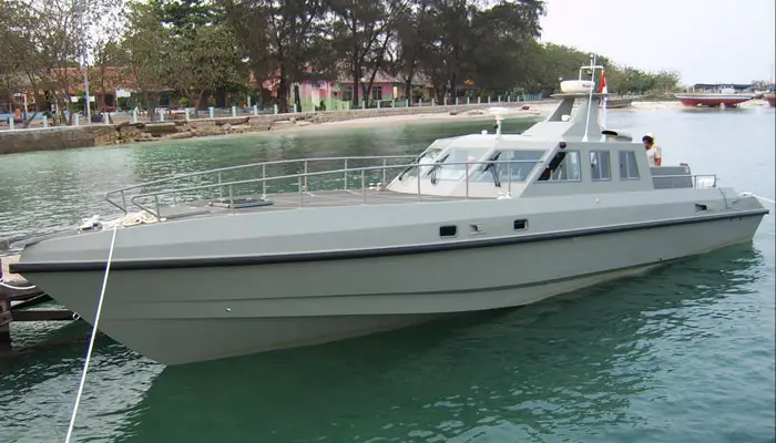 VITESSE Mark II Interceptor Combat Boat High Speed fast