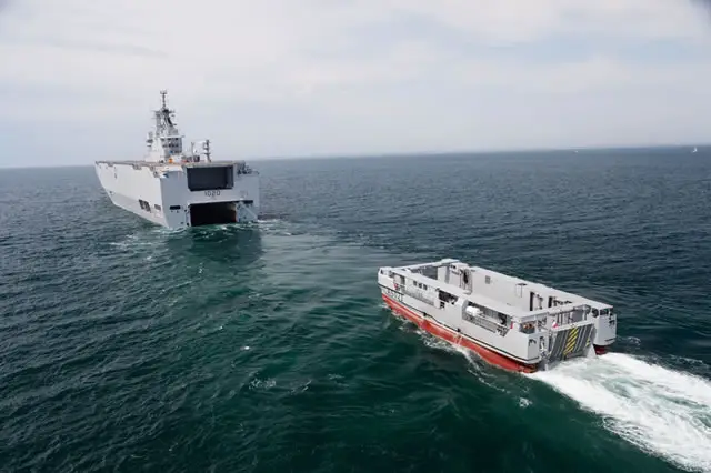 CNIM L CAT EDA R Landing Catamaran Craft French Navy top picture