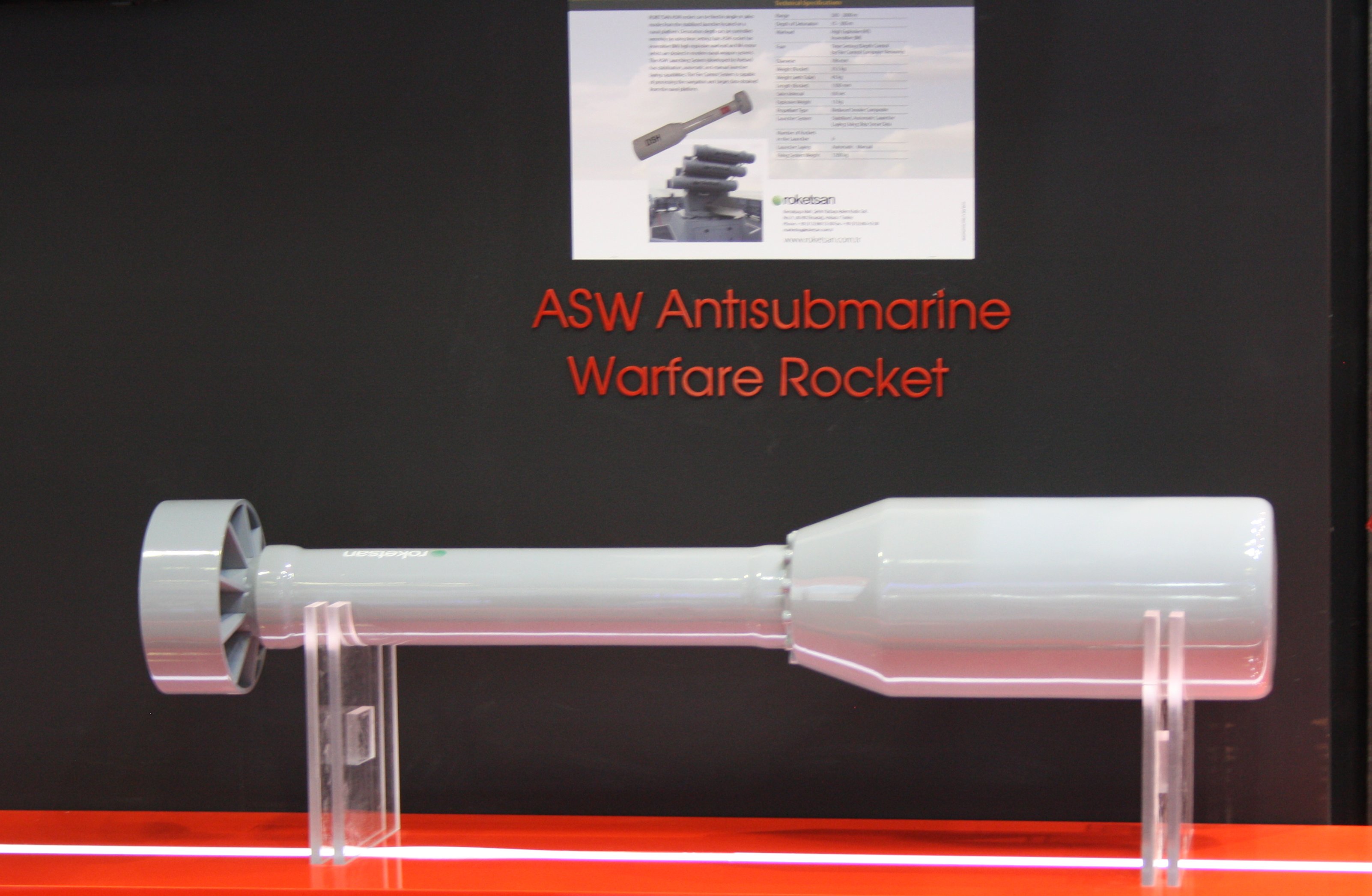 Roketsan_showcases_its_AntiSubmarine_Warfare_Rocket_and_Launching_System_at_Dimdex_2016_640_001.jpg