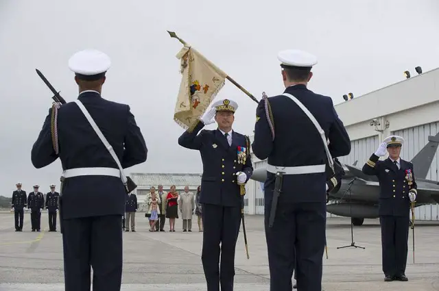 The French Navy Flotille 11F has officially switched from the Super Etendard to the Rafale M. This second Rafale M unit should be operational next summer. Capitaine de Fregate Bertrand Lepoutre is the new commander of the 11F. 