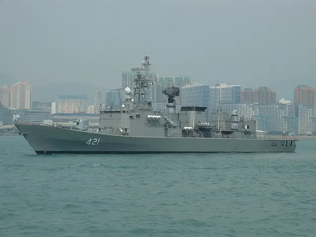 The Thai cabinet has approved a 3.29 Billion Baht budget for the Royal Thai Navy to modernize its frigate HTMS Naruesuan´s computer systems and enable it to link up with RTAF Gripens, according to the Bangkok Post. 