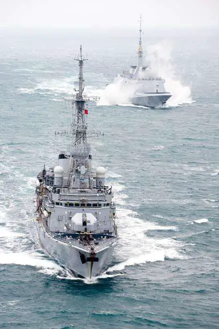 On January 22, 2013 French Navy Frigate Aquitaine, first ship in the new class of FREMM Frigates conducted its first Underway Replenishement (UNREP)/Replenishment at Sea (RAS) while participating in a naval exercise involving two more Frigates and a Durance class AOR. 