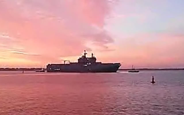 Vladivostok, the first French-built Mistral-class LHD built for Russia left STX shipyard in St Nazaire this morning to start a serie of sea trials with 200 Russian sailors on board. Under the contract, the first amphibious assault ship is to be delivered to Russia by the end of the year, while the second ship, the Sevastopol, is due to arrive next year. Earlier this month, an official statement made by the French presidency explained the delivery of Vadivostok is on hold until November.