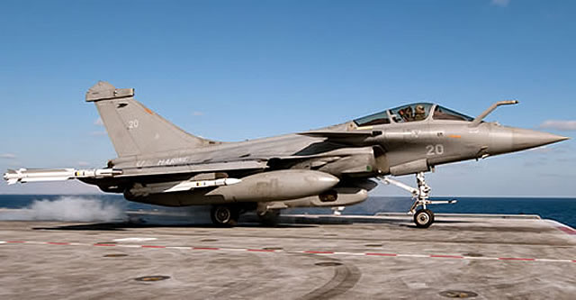 French Navy (Marine Nationale) Rafale M multi-role fighters conducted some Intelligence, Surveillance, Reconnaissance (ISR) flight above Libya from aircraft carrier Charles de Gaulle on November 20th and 21st. The information comes from the French president's office as part of president Hollande's visit onboard the French Navy aircraft carrier today.