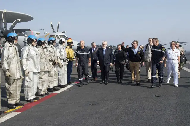 US Defense Secretary Ash Carter spoke with French Defense Minister Jean-Yves Le Drian yesterday before visiting the French nuclear-powered aircraft carrier Charles de Gaulle for the first time. The flagship of the French Navy is now stationed in the Persian Gulf and launching strikes against the Islamic State in Iraq and the Levant.