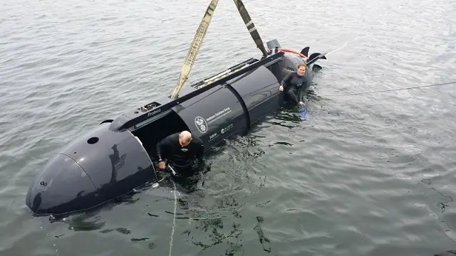 Huntington Ingalls Industries' (HII) Undersea Solutions Group (USG) subsidiary made history in June as its two female divers became the first women to crew and drive a dual-mode underwater vehicle (DMUV). Chloe Mallet, an ocean engineer, and Andrea Raff, a mechanical engineer, crewed and operated USG's Proteus, a submersible able to operate as a manned swimmer delivery vehicle (SDV) and as an unmanned undersea vehicle (UUV).