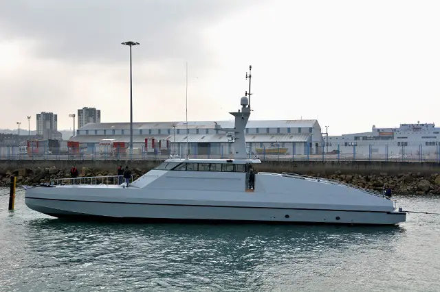 Following the launch of the first Ocean Eagle 43 Trimaran for Mozambique in January, French shipyard CMN launched the first HSI32 Interceptor for the same customer. Three OCEAN EAGLE 43 trimaran patrol vessels and three HSI32 interceptors (and several fishing vessels) that were ordered by the African nation back in September 2013. Three more HSI32 Interceptors were subsequently ordered in January. 