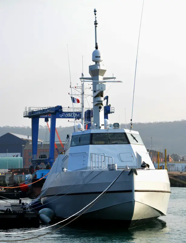 Following the launch of the first Ocean Eagle 43 Trimaran for Mozambique in January, French shipyard CMN launched the first HSI32 Interceptor for the same customer. Three OCEAN EAGLE 43 trimaran patrol vessels and three HSI32 interceptors (and several fishing vessels) that were ordered by the African nation back in September 2013. Three more HSI32 Interceptors were subsequently ordered in January. 