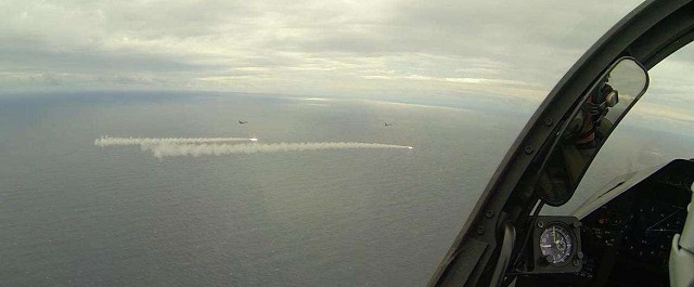 On September 12, 2015, two French Navy (Marine Nationale) Super Étendard Modernisés (SEM) carrier-borne strike fighters from Flottile 17F and one ATL2 Maritime Patrol Aircraft (MPA) from Flotille 21F launched some AM39 anti-ship missiles against training targets at sea. The launch from the SEM was simultaneous as you can see in the picture below.