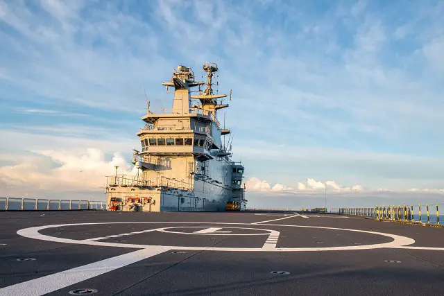 On June 2nd, 2016, DCNS delivered the first of two helicopter carriers acquired by the Arab Republic of Egypt in October 2015, the LHD Gamal Abdel Nasser. The flag transfer ceremony took place in the presence ofEgyptian and French Navies’ Chiefs of Staff, Admiral Rabie and Admiral Rogel, Hervé Guillou, Chairman and Chief Executive Officer of DCNS, Laurent Castaing, Chairman and Chief Executive Officerof STX France, and senior Egyptian and French officials. By 2020, DCNS will have supplied at least seven combat vessels to Egypt, thus contributing to the modernisation of the Arab Republic of Egypt's defence system. .