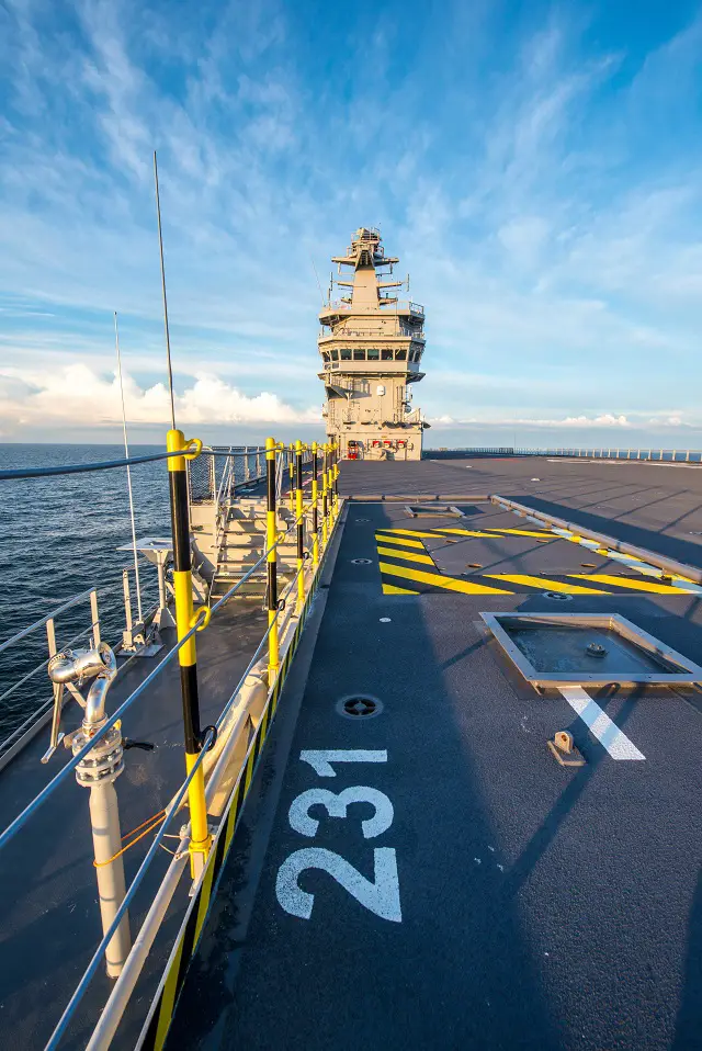 On June 2nd, 2016, DCNS delivered the first of two helicopter carriers acquired by the Arab Republic of Egypt in October 2015, the LHD Gamal Abdel Nasser. The flag transfer ceremony took place in the presence ofEgyptian and French Navies’ Chiefs of Staff, Admiral Rabie and Admiral Rogel, Hervé Guillou, Chairman and Chief Executive Officer of DCNS, Laurent Castaing, Chairman and Chief Executive Officerof STX France, and senior Egyptian and French officials. By 2020, DCNS will have supplied at least seven combat vessels to Egypt, thus contributing to the modernisation of the Arab Republic of Egypt's defence system. .