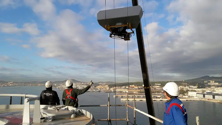 French_Aircraft_Carrier_Charles_de_Gaulle_Recieved_its_SMART-S_Mk2_Radar_2.jpg