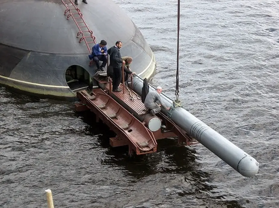 submarine cruise missile launch