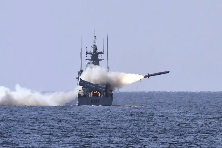 PNS Himmat patrol vessel test-firing a shipborne cruise missile in January 2018. (Picture Source: Pakistan Navy)