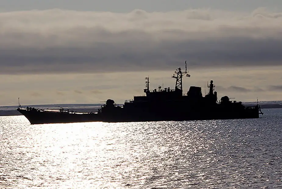 Russian Northern Fleet landing ships trained to lay mines in Barents Sea
