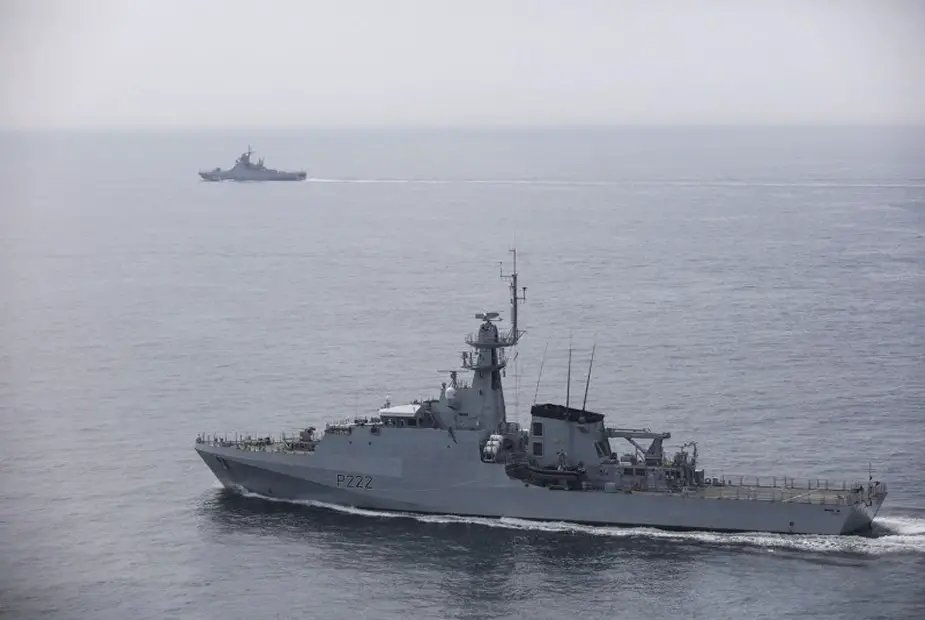 Royal Navy HMS Forth shadowed Russian Navy Vasily Bykov through English Channel