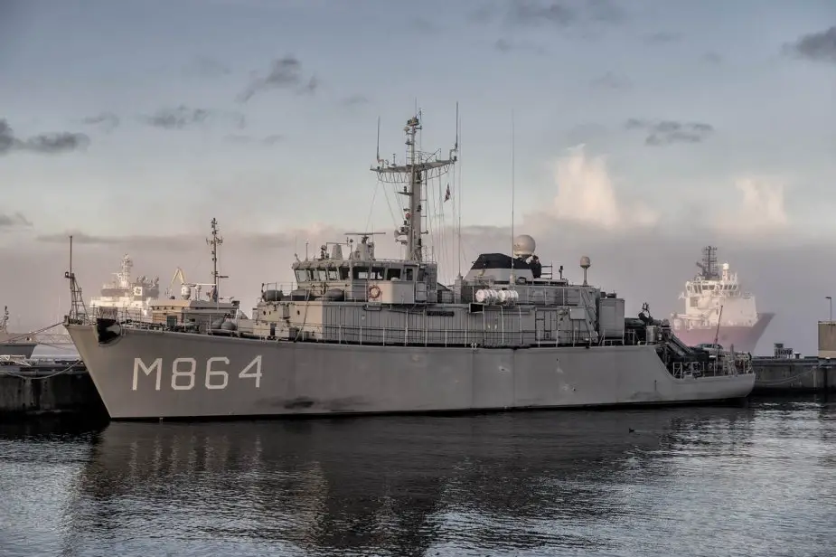 Belgian an Dutch Navies Training on Mine countermeasures vessels 925 001