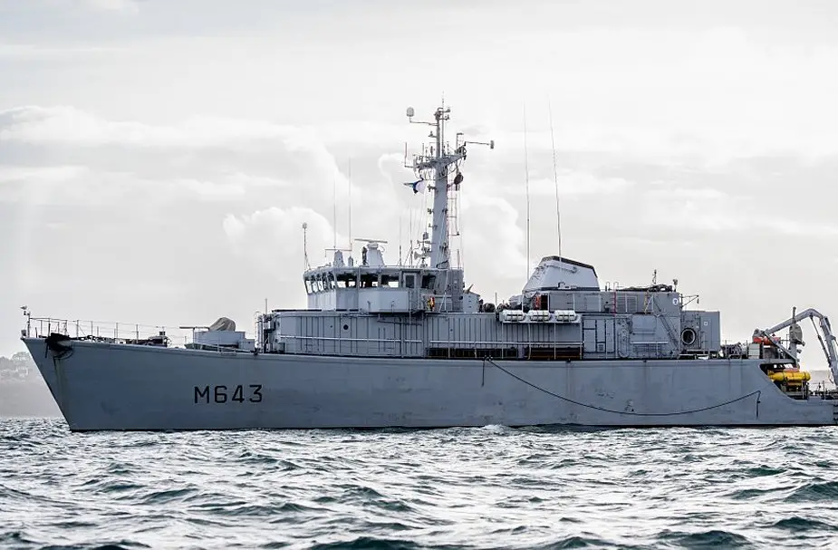 Deployment of Andromeda Minehunter to secure the seabed in the Channel North Sea 925 001
