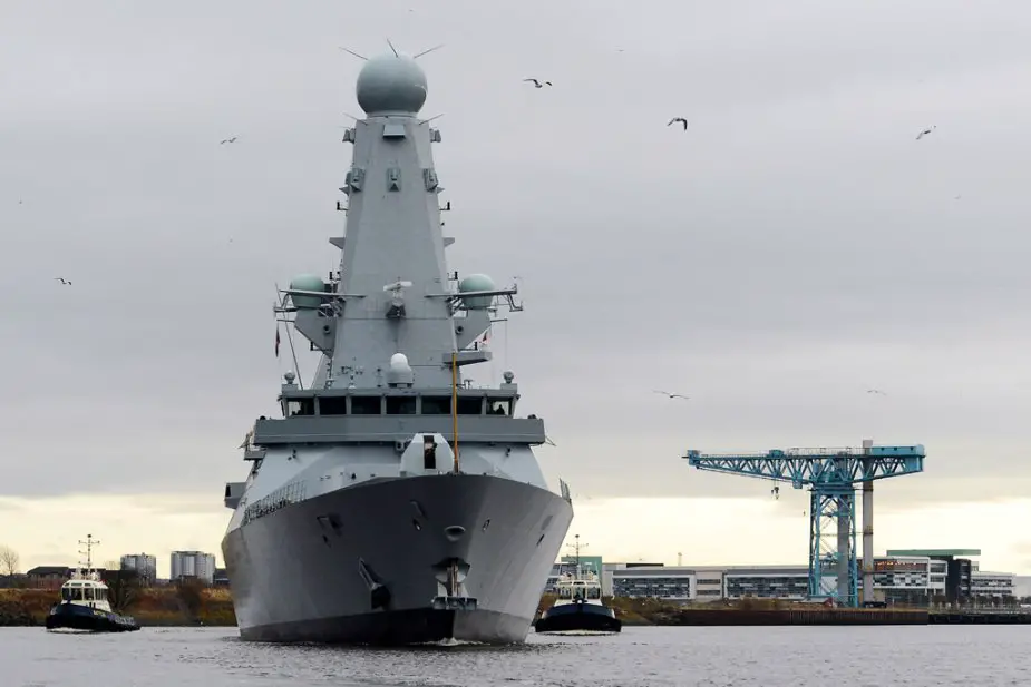 Royal Navy Destroyer HMS Duncan Returns Home to Portsmouth from Gulf Deployment 925 001