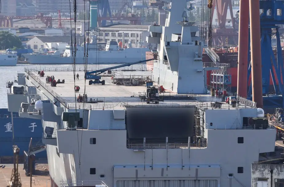 China launches first amphibious assault ship 925 001