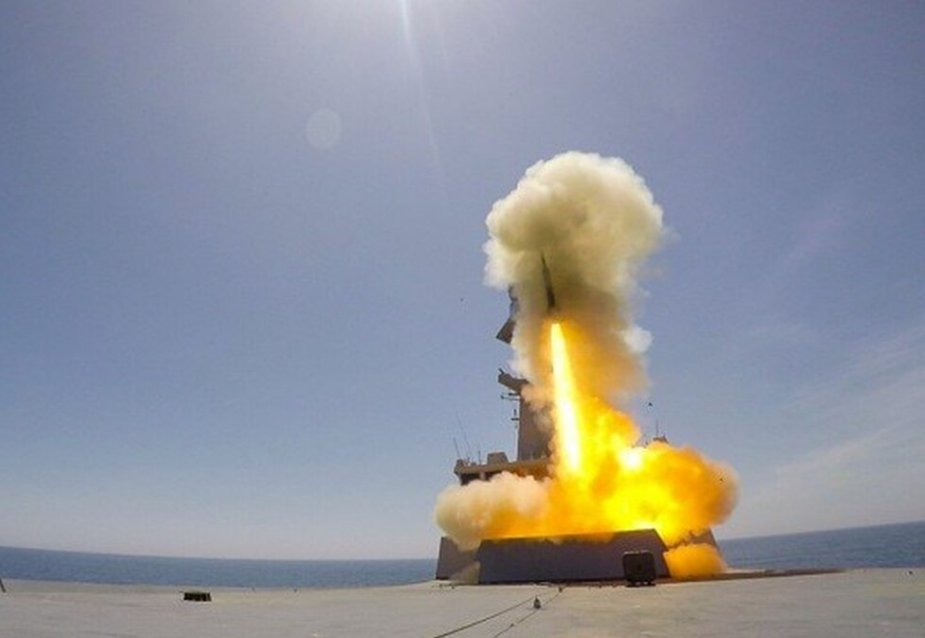 French Navy fires first ASTER 30 Missile with FORBIN Destroyer 925 001