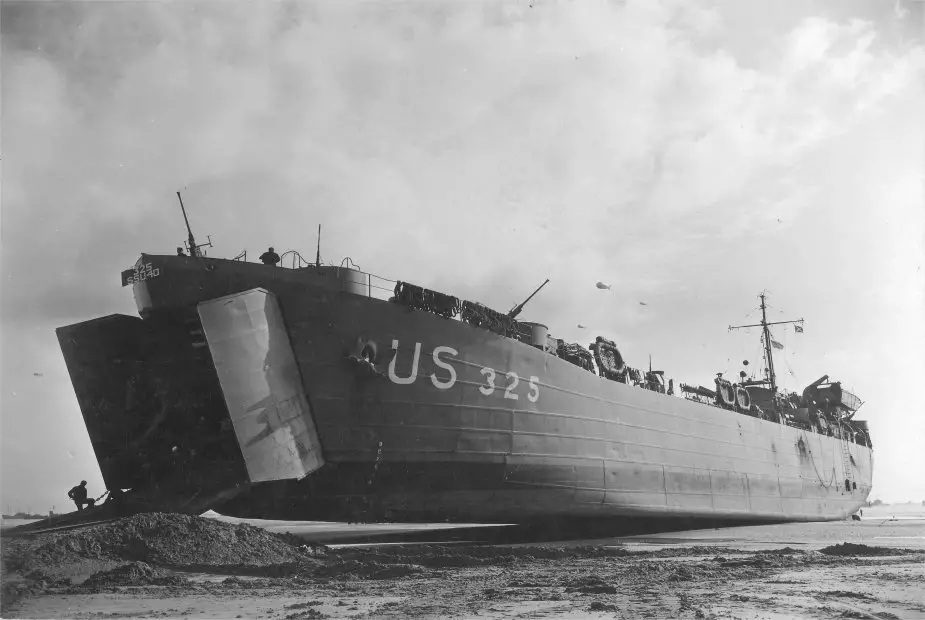 Old World War II naval ship now docked on banks of Ohio River 925 001