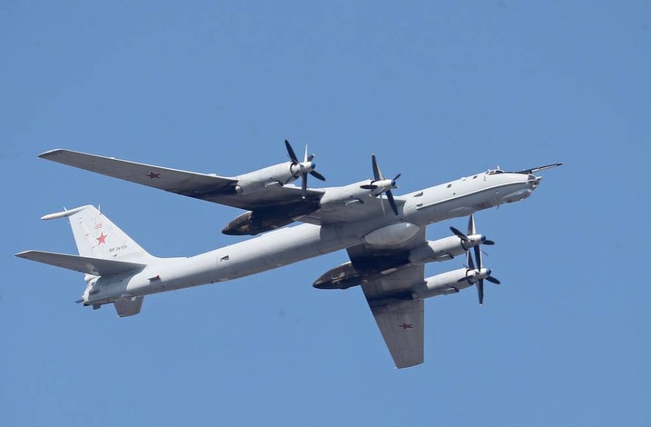 Two Russian Tu-142 anti-submarine aircrafts performed training over  Japanese Sea
