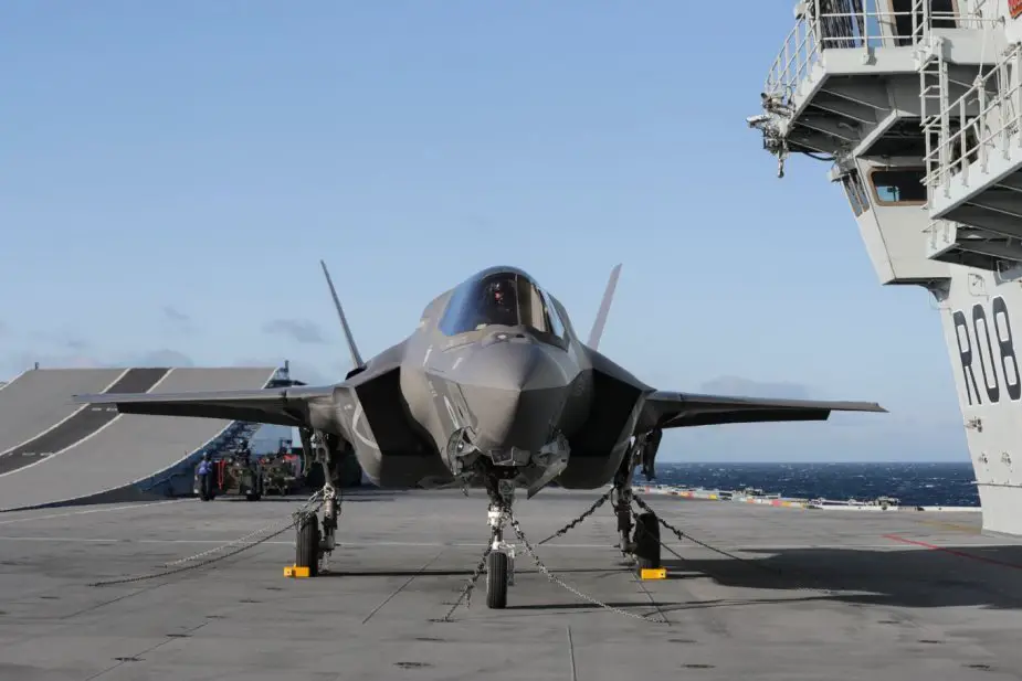 F 35B Fighter Jets flies from British Carrier HMS Queen Elizabeth in UKs water 925 002