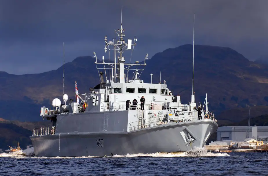 The Royal Navy HMS Pembroke MCM now fitted with Thales ORCA Command System 925 001