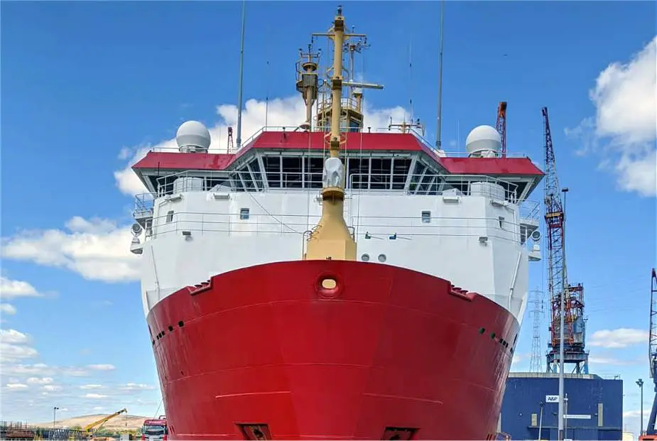 Major overhaul for the British Navy HMS Protector A173 icebreaker 925 001