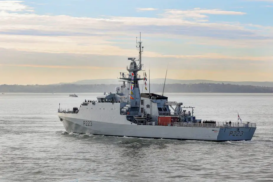 Royal Navy Merlin Hc 4 Helicopter Lands On River Batch 2 Opv For The First Time