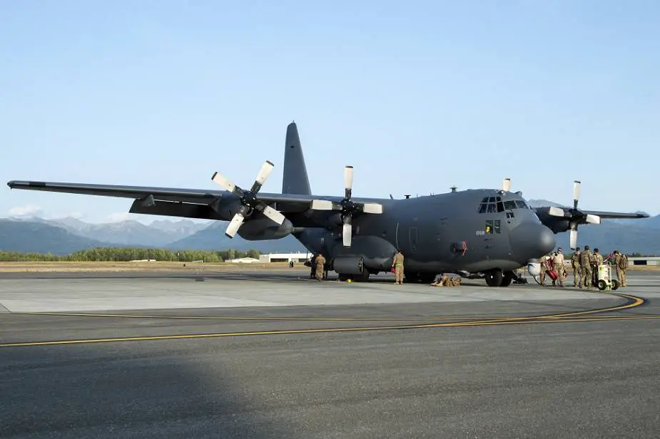 US Navy trains with AC 130W Stinger II gunship aircraft in the Arabian Gulf 925 001