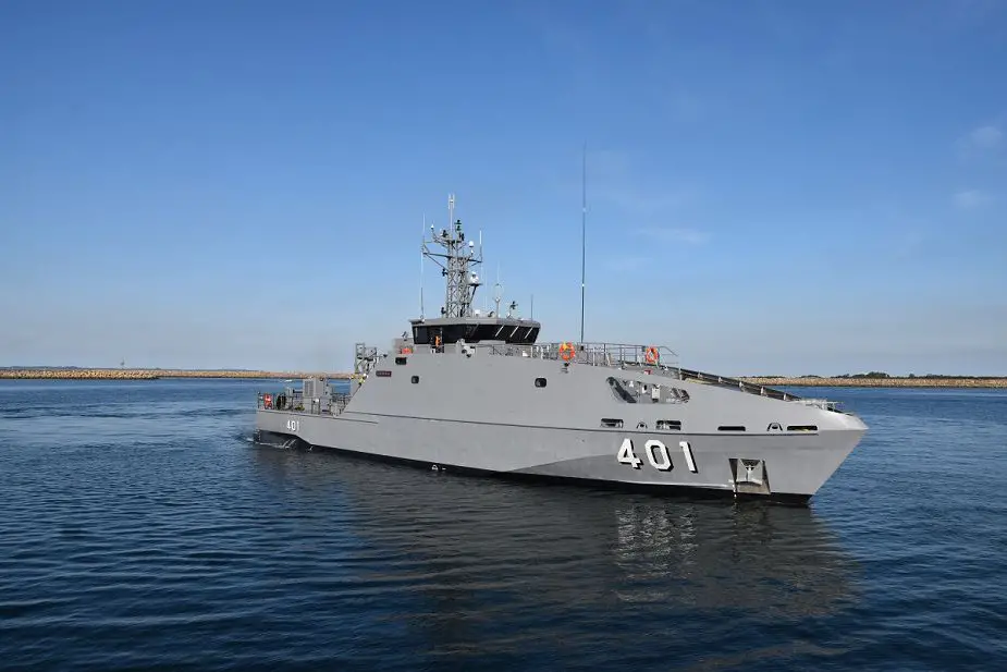 Les Forces militaires de la République des Fidji  /Republic of Fiji Military Forces (RFMF) Australia_has_handed_over_the_newest_RFNS_Savenaca_Guardian-class_Patrol_Boat_to_Fiji_925_001