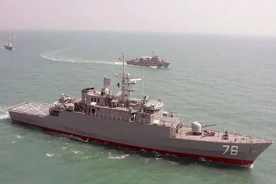Иранский эсминец. Эсминец Dena. Флот светлых. Damavand ship.