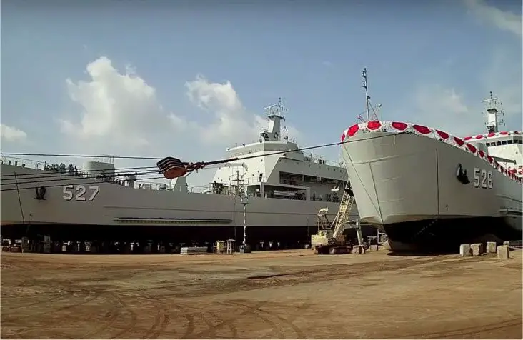 indonesian-ministry-of-defence-officially-launches-the-two-teluk-bintuni-class-tank-landing-ships