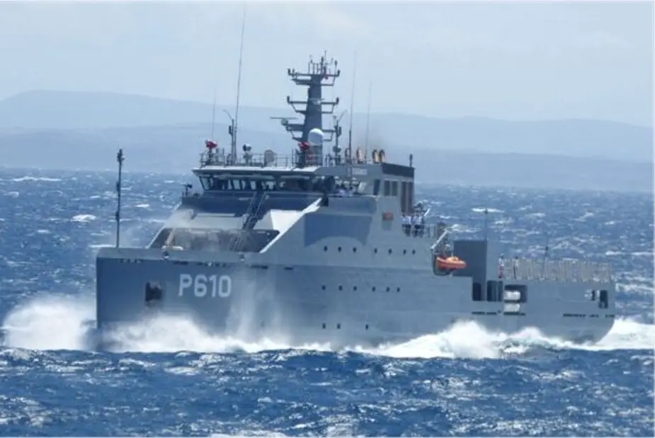 Armée Tunisienne / Tunisian Armed Forces / القوات المسلحة التونسية‎ - Page 5 Tunisian_Navys_OPV_conducts_joint_exercise_with_Greek_Navy