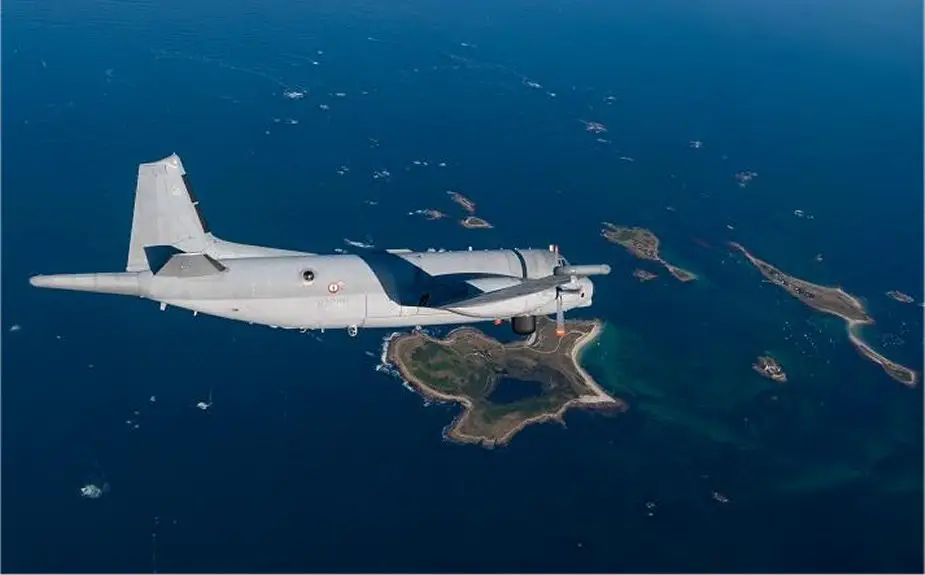 Armée Française / French Armed Forces - Page 31 French_Defense_Procurement_Agency_receive_two_new_ATL2_maritime_patrol_aircraft